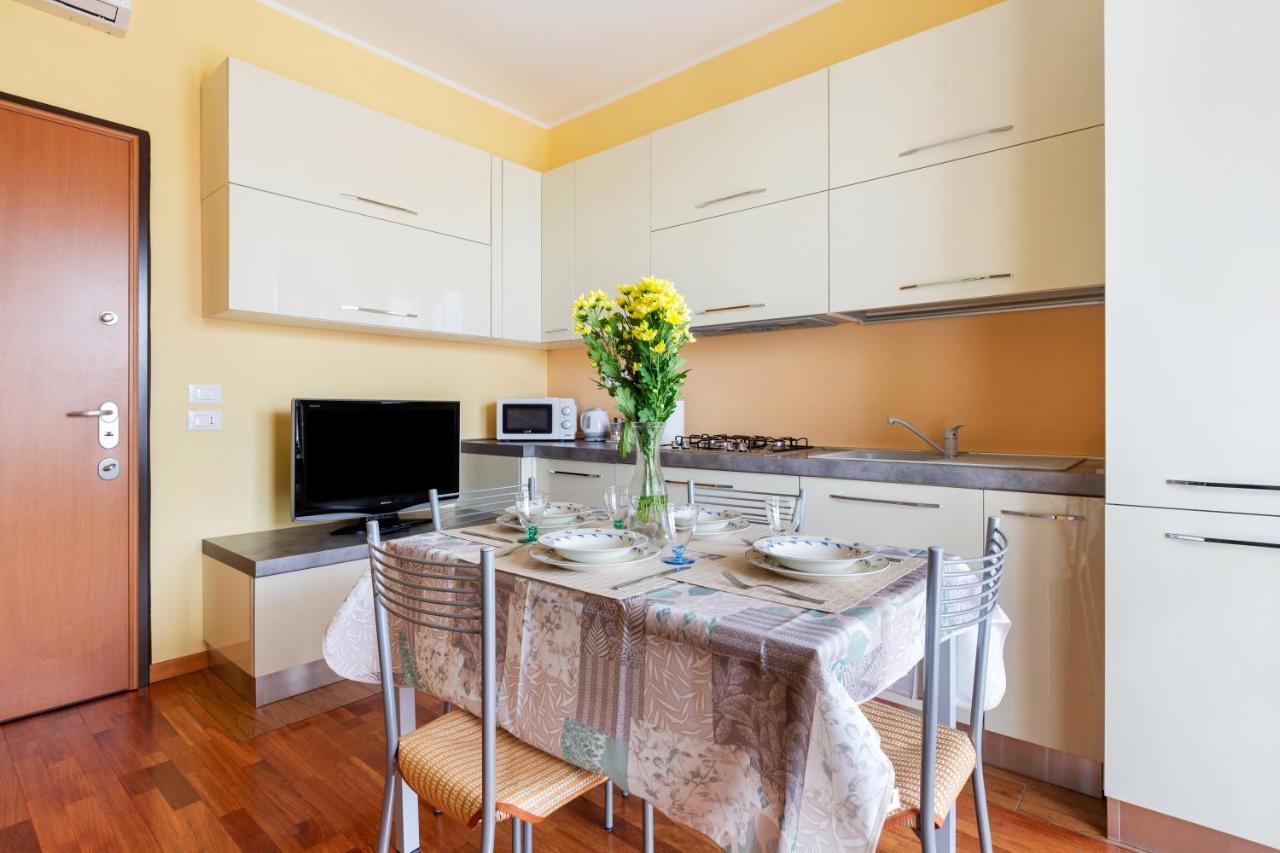 Savona District Terrace Flat Apartment Milan Bagian luar foto